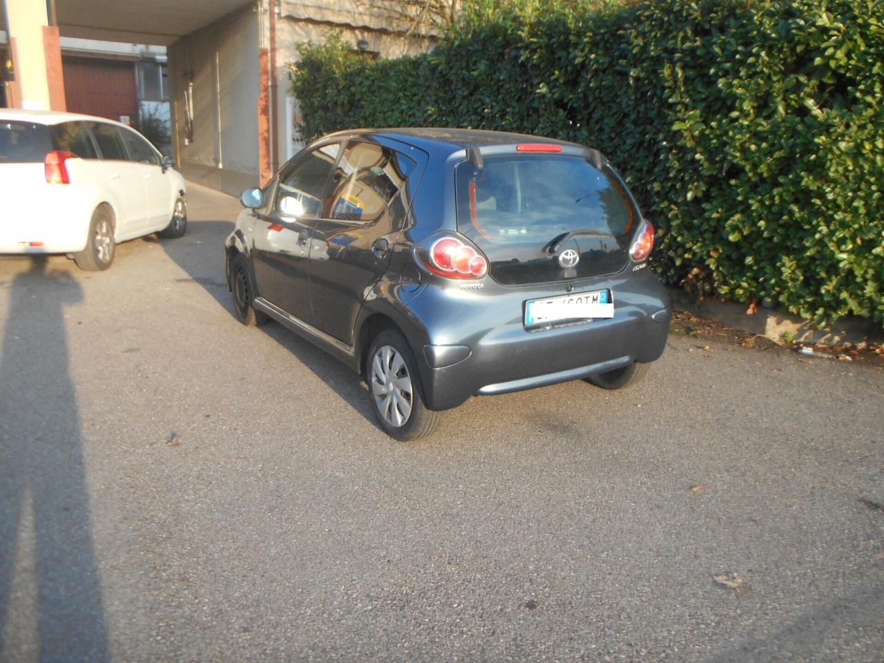 Toyota Aygo 1.0 12V VVT-i 5 porte Lounge Connect