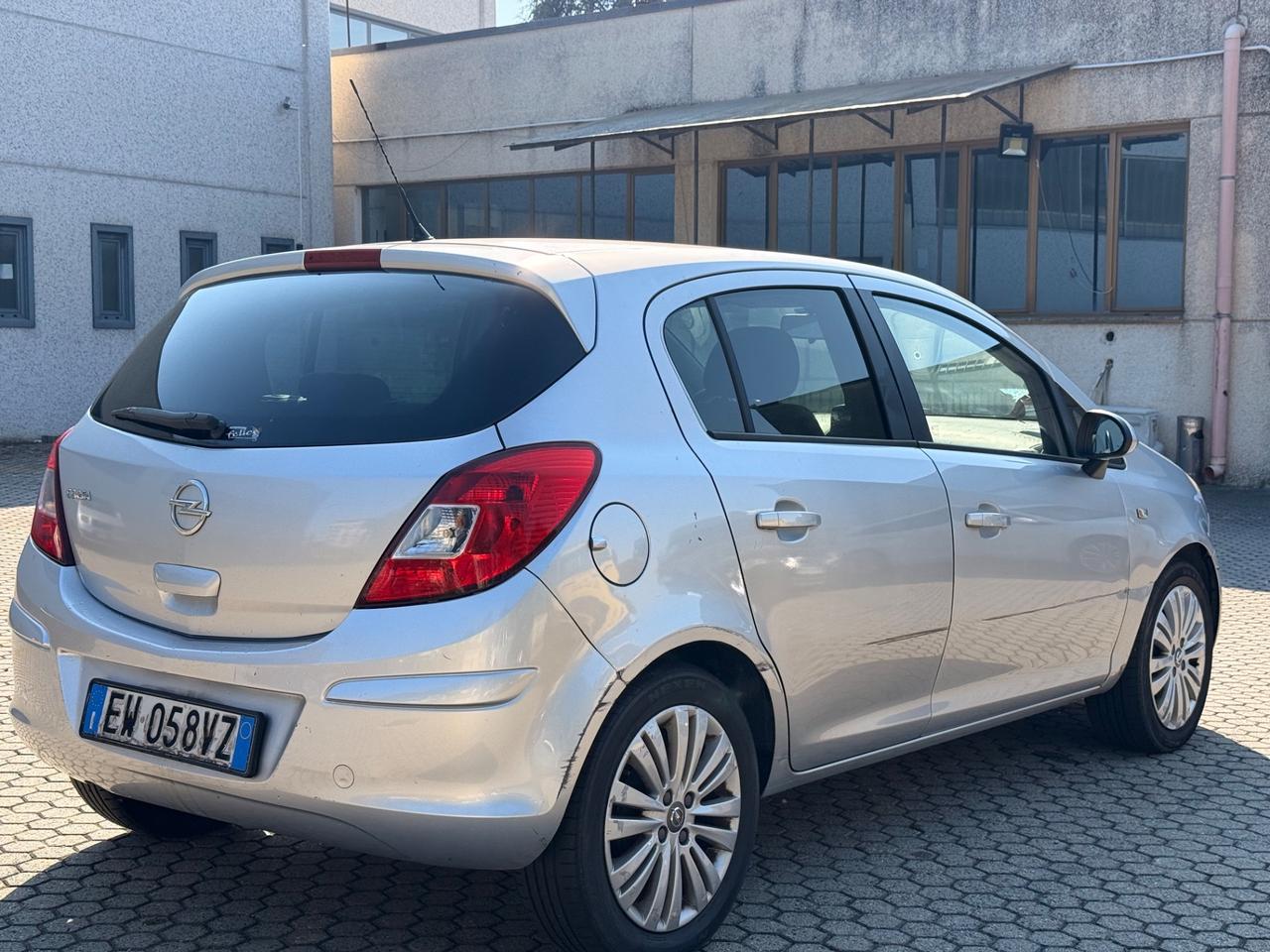 Opel Corsa 1.2 85CV 5 porte GPL-TECH Edition