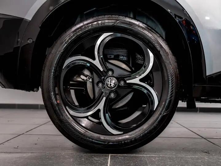 Alfa Romeo Junior 1.2 145 CV Hybrid eDCT6 Q4