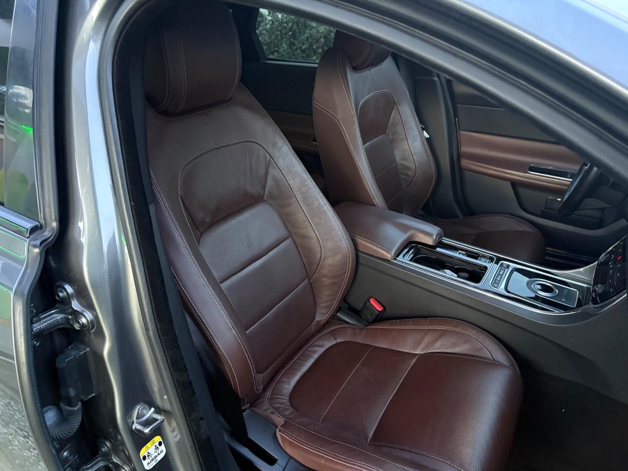 Jaguar XF 3.0 D V6 300 CV aut. R-Sport MOTORE KO