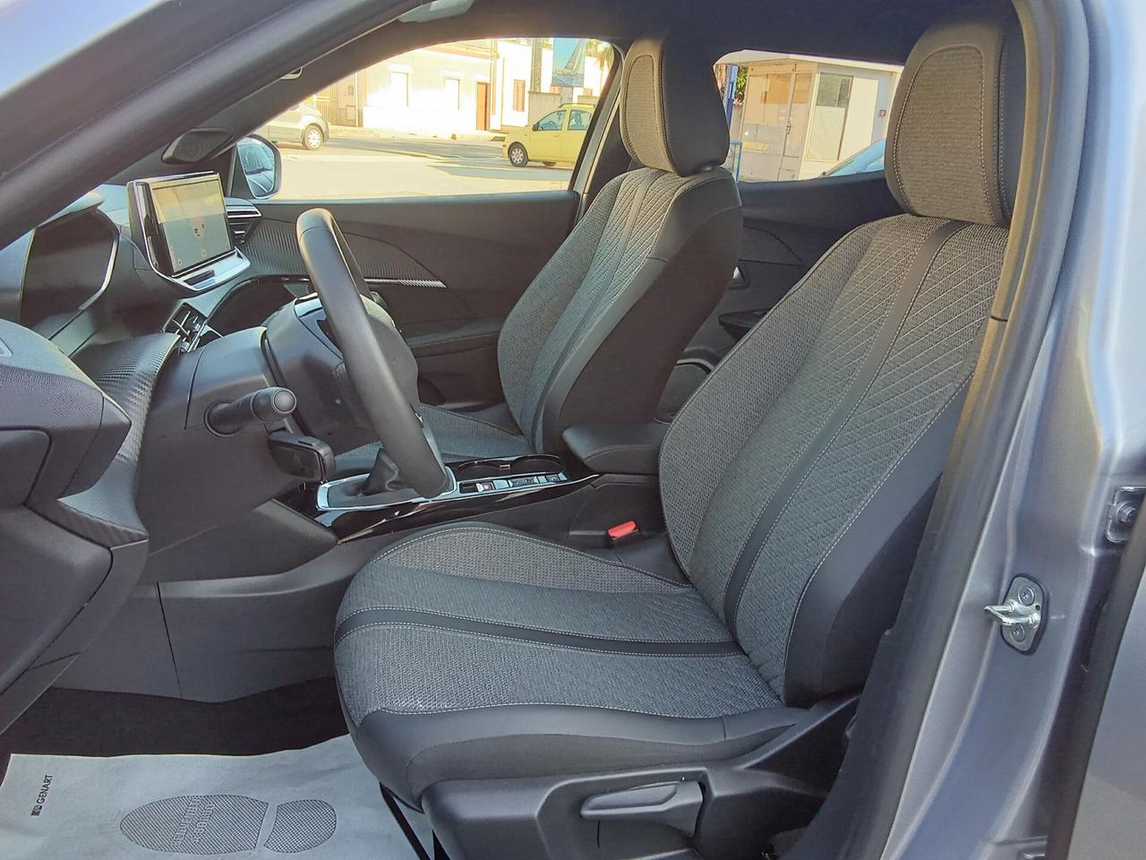 Peugeot 2008 PureTech 100 S&S Allure