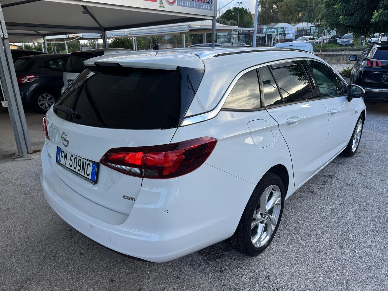 OPEL ASTRA SPORTS TOURER 136 cv FULL PROMO