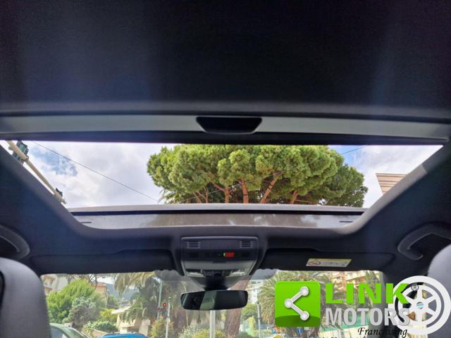 VOLKSWAGEN Golf R 2.0 TSI DSG 4MOTION 5p. BMT