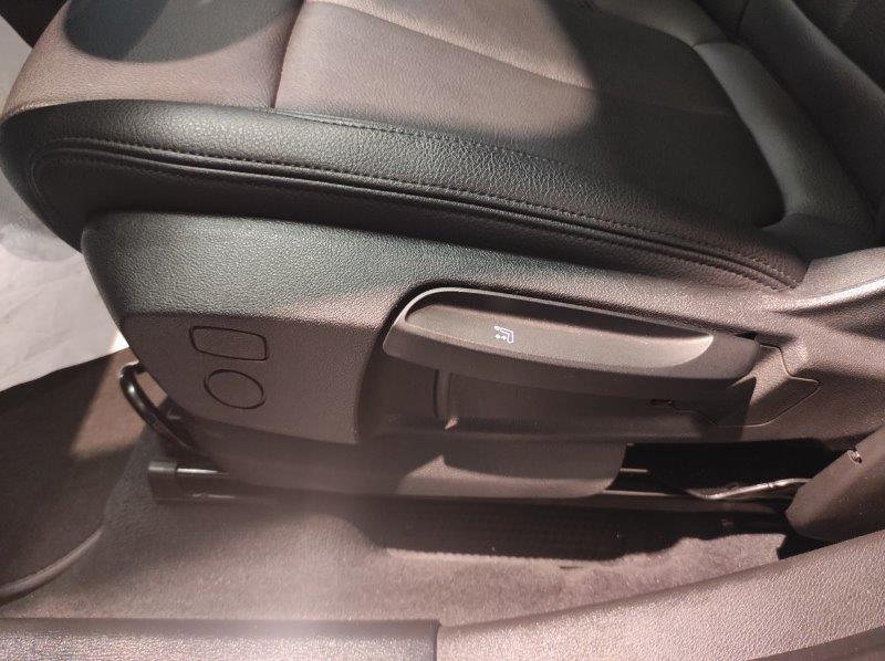 BMW X1 (F48) - X1 sDrive18d xLine