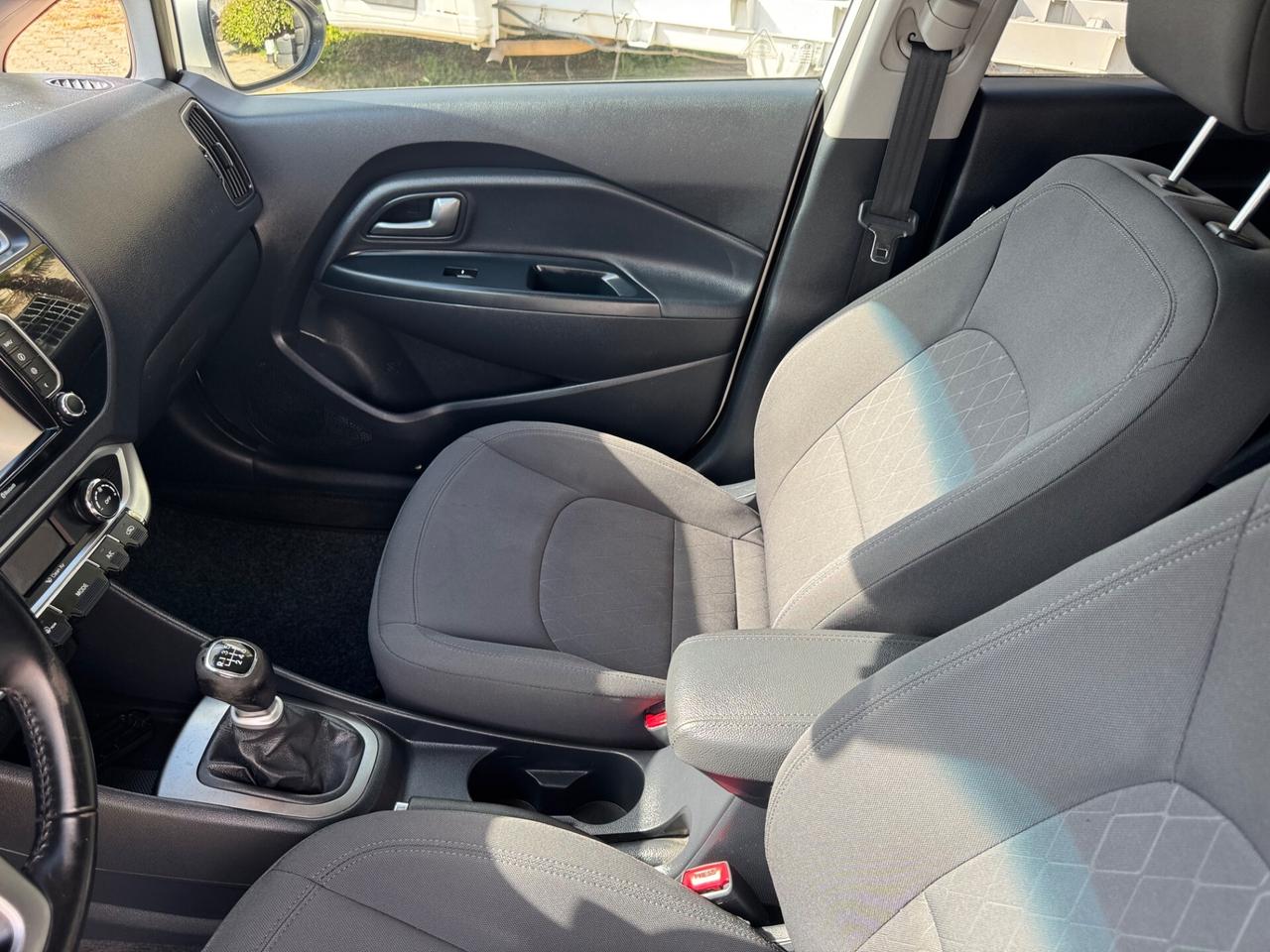 Kia Rio 1.4 CRDi 5p. Cool neopatentati euro 6