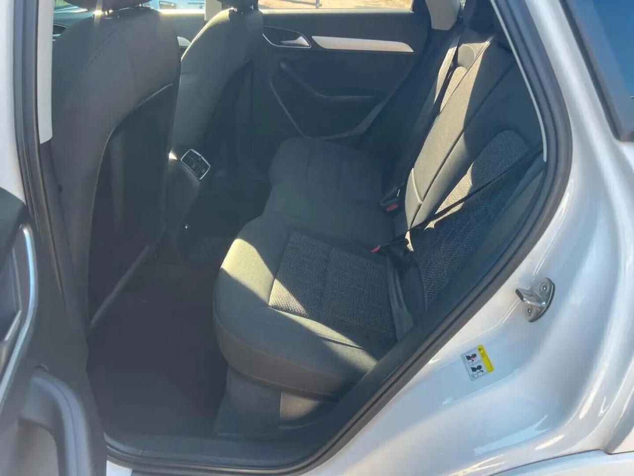 Audi Q3 2.0 TDI 120 CV S tronic line Edition