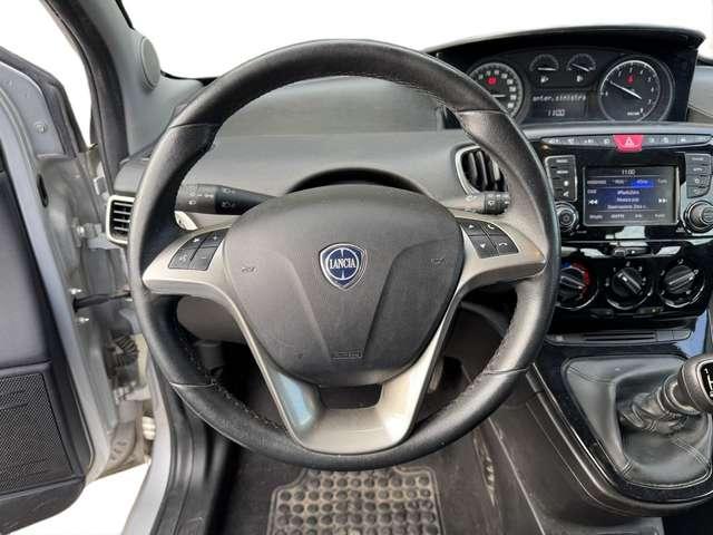 Lancia Ypsilon 1.0 firefly hybrid Gold s&s 70cv