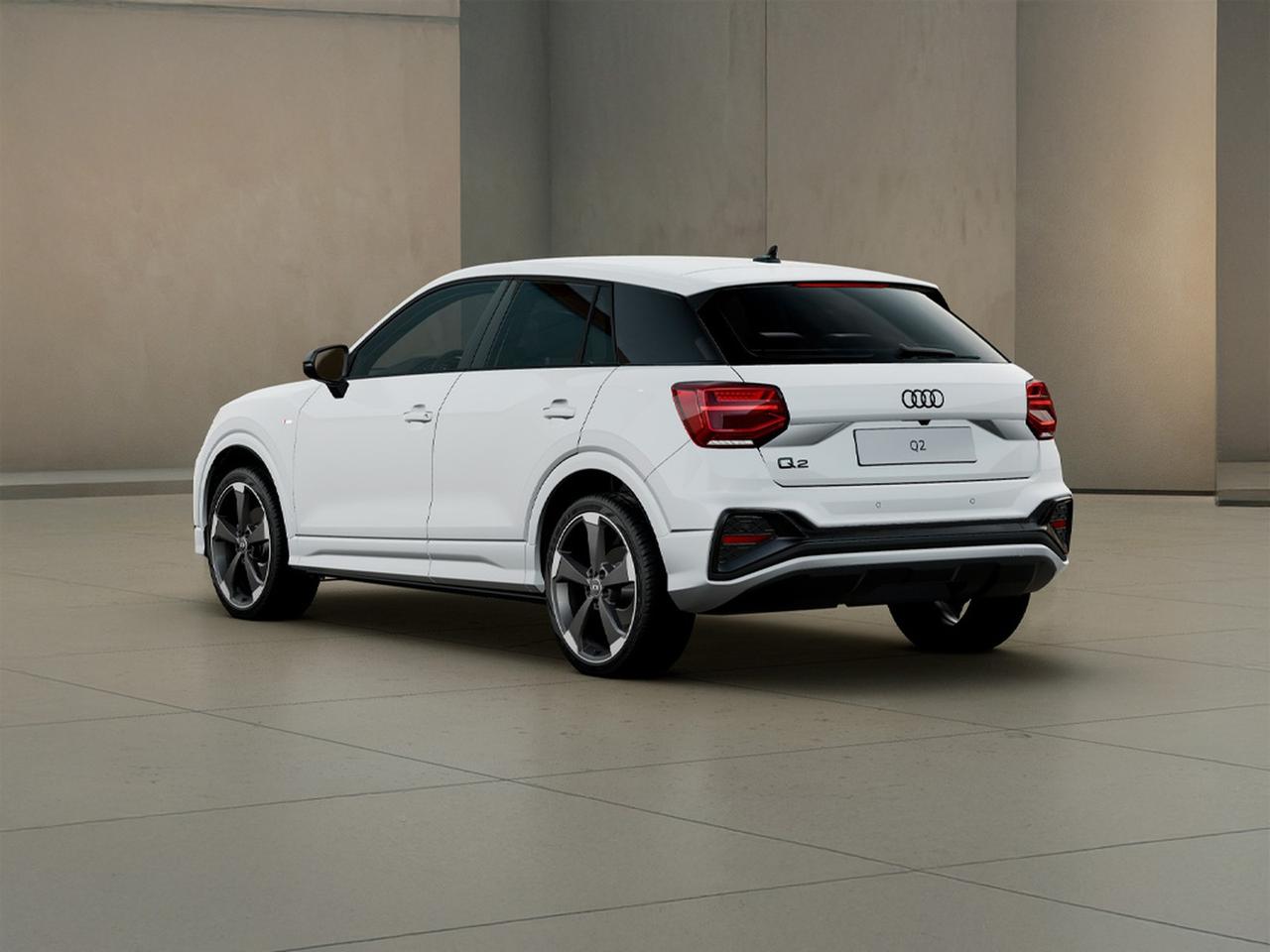 Audi Q2 35 1.5 tfsi identity black s-tronic