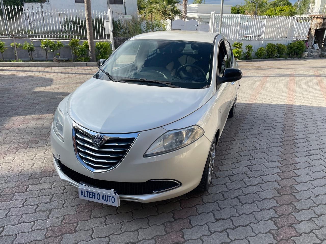 Lancia Ypsilon 1.2 69 CV 5 porte S&S Gold
