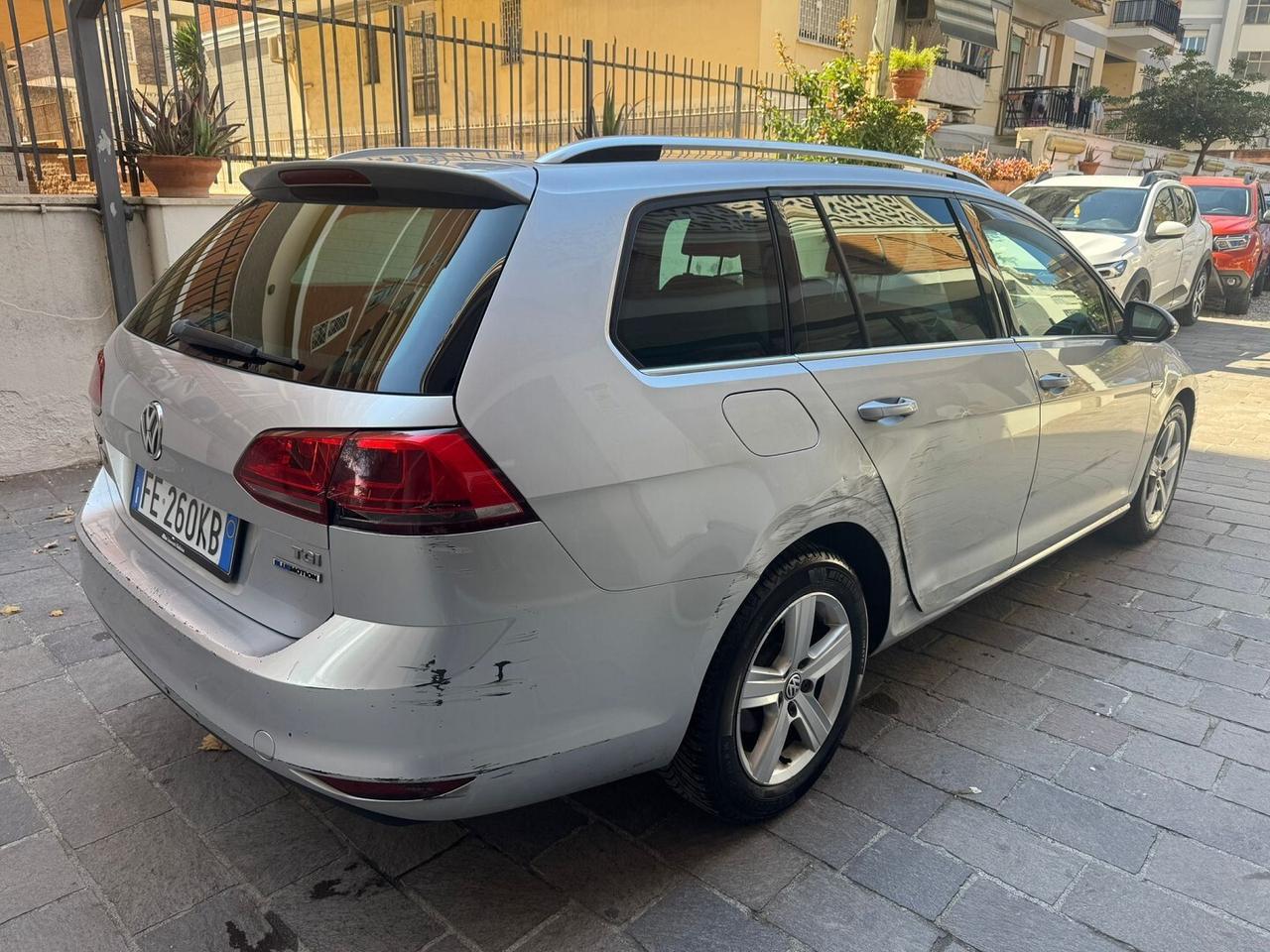 VOLKSWAGEN Golf Variant 1.4 TGI Comfor. BlueMotion