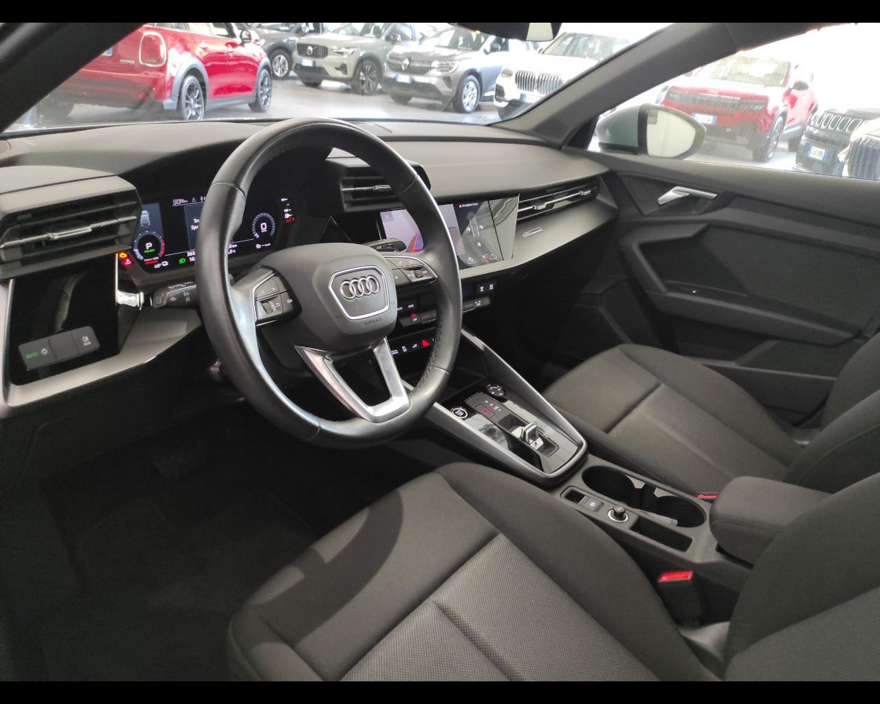 AUDI A3 4ª serie - A3 SPB 40 TFSI e S tronic Business
