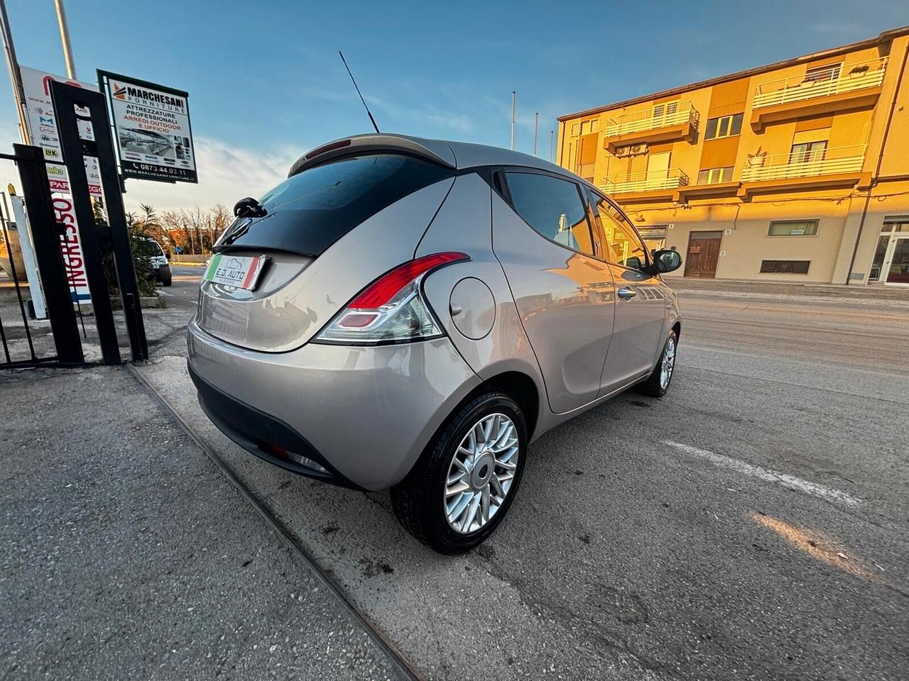 Lancia Ypsilon 1.3 MJT 16V 95 CV 5 porte S&S Gold