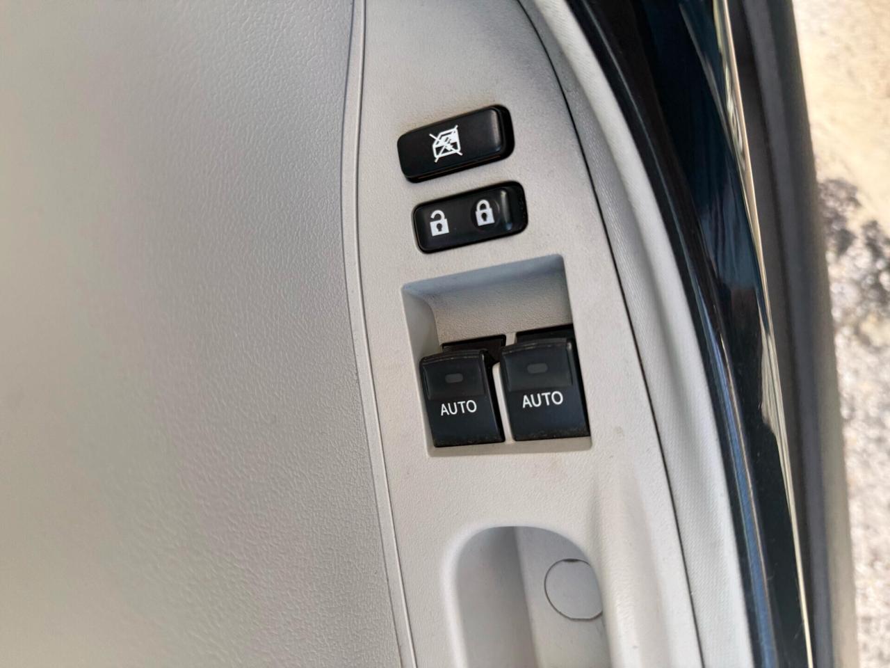 Toyota iQ 1.0 CVT Lounge