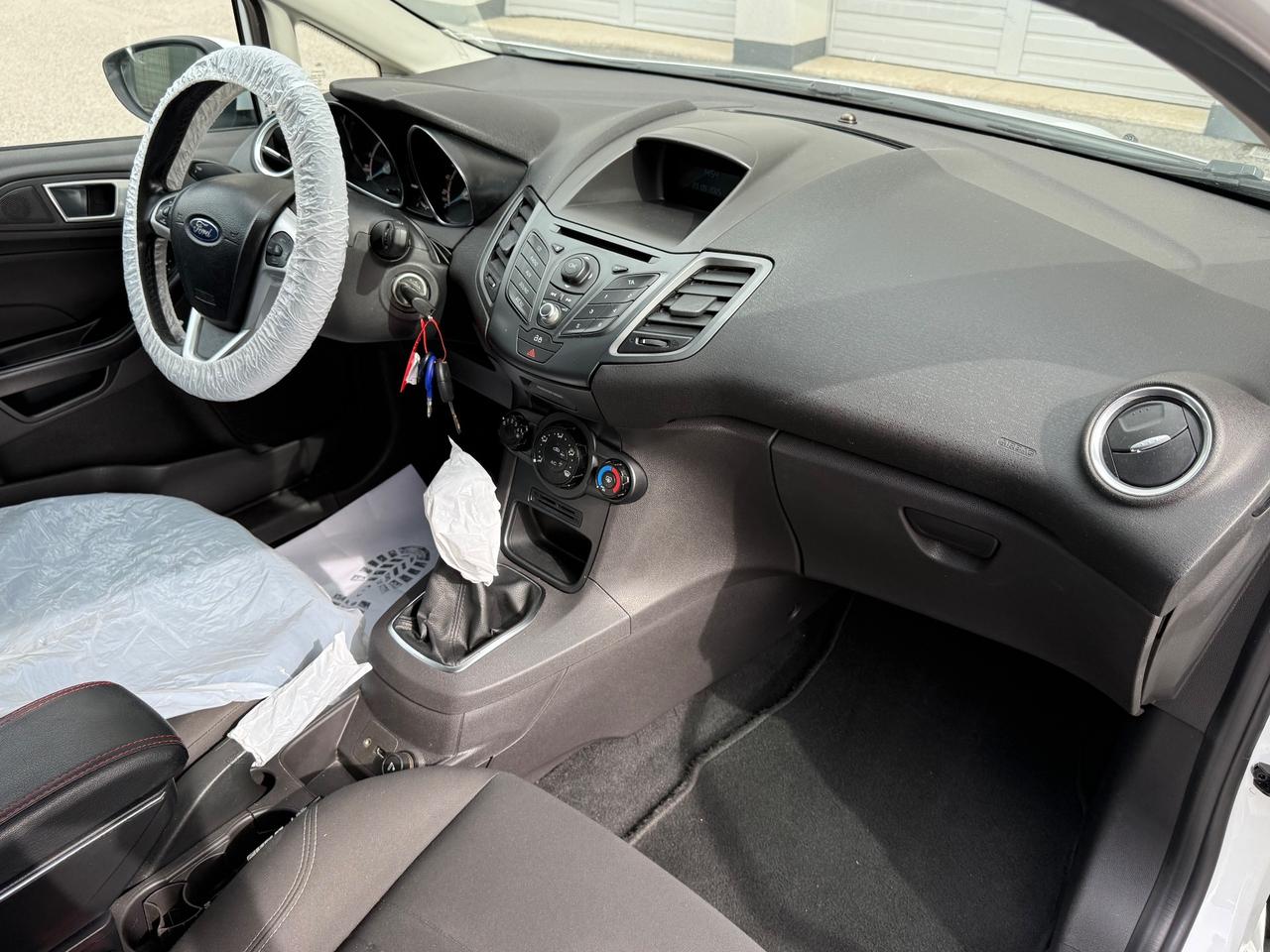 Ford Fiesta 1.5 TDCi 75CV 5 porte Titanium
