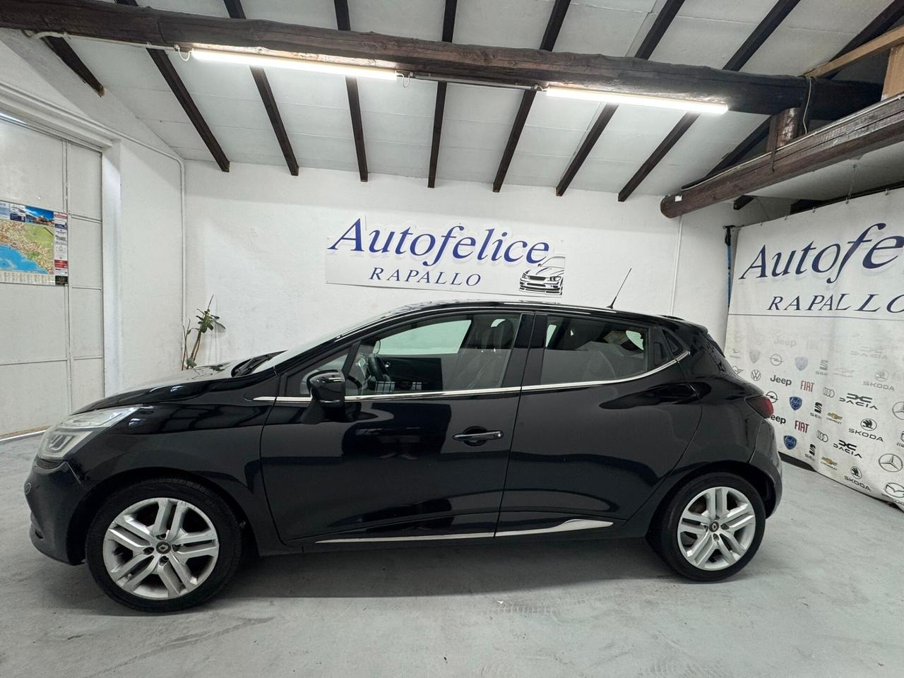 Renault Clio dCi 8V 90 CV 5 porte Moschino Intens 2020