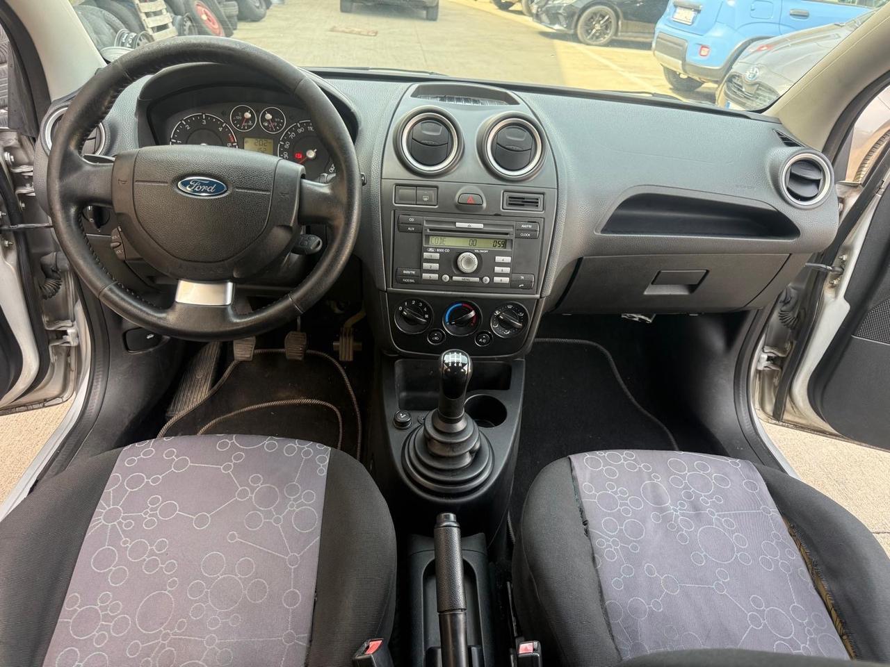 Ford Fiesta 1.4 TDCi 5p. Ghia