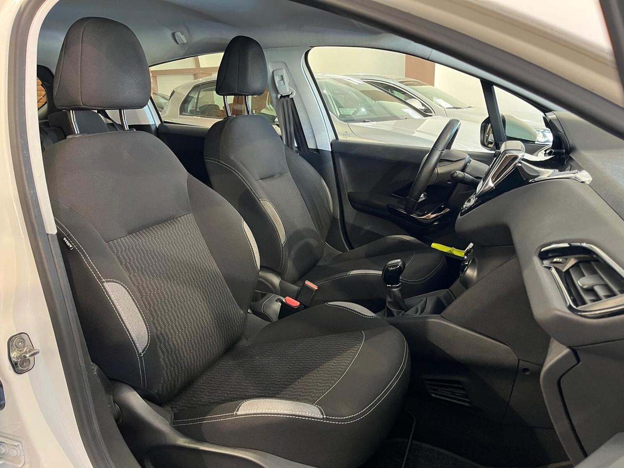 Peugeot 208 PureTech 82 5 porte Access