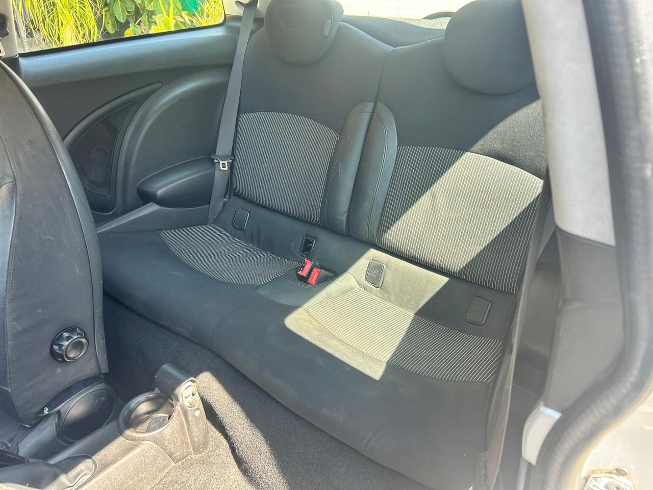 Mini 1.6 16V Cooper D