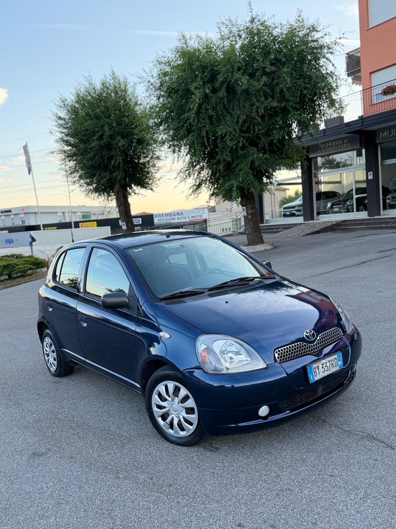 Toyota Yaris 1.0i 16V cat 5 porte Sol