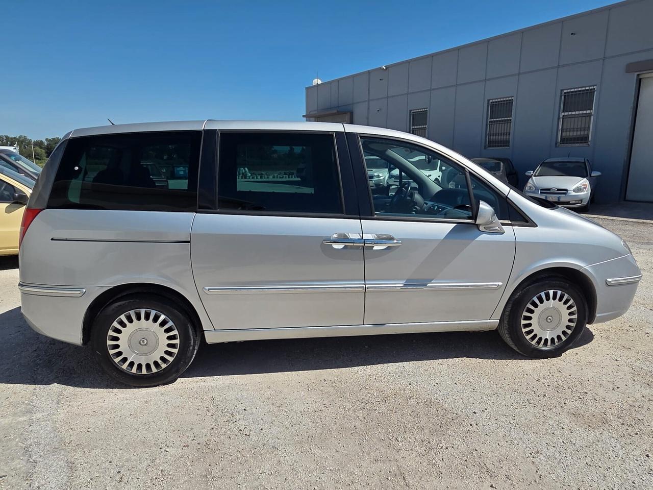 Lancia Phedra 2.0 MULTIJET EMBLEMA 8 POSTI