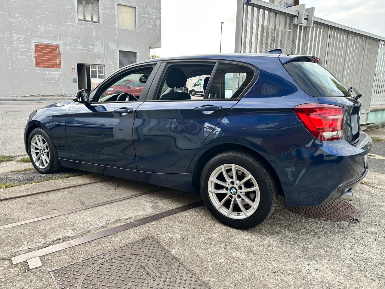 Bmw 118 118d 5p. Unique