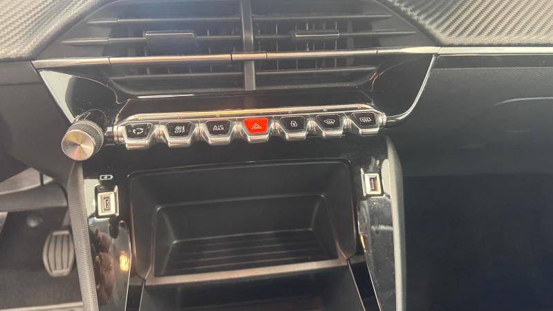 Peugeot 208 1.2 Puretech ALLURE 100 Cv.