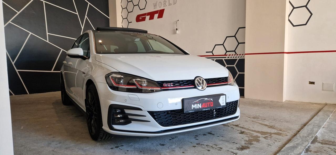 Volkswagen Golf GTI Performance 2.0 245 CV TSI DSG 5p.