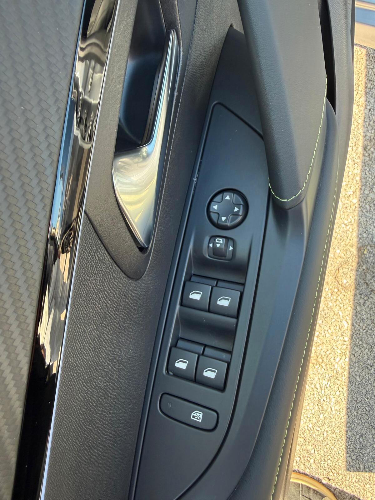 Peugeot 208 Hybrid 145 e-DCS6 GT Exclusive