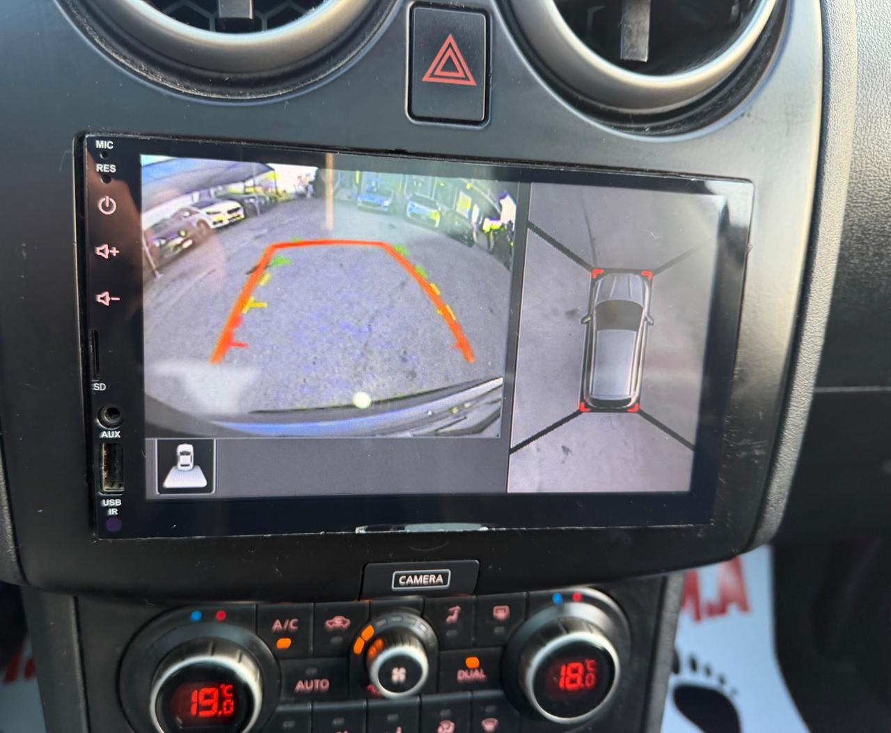 Nissan Qashqai 2013 1,6 dci 7 posti km 167,000 garanzia 12 mesi