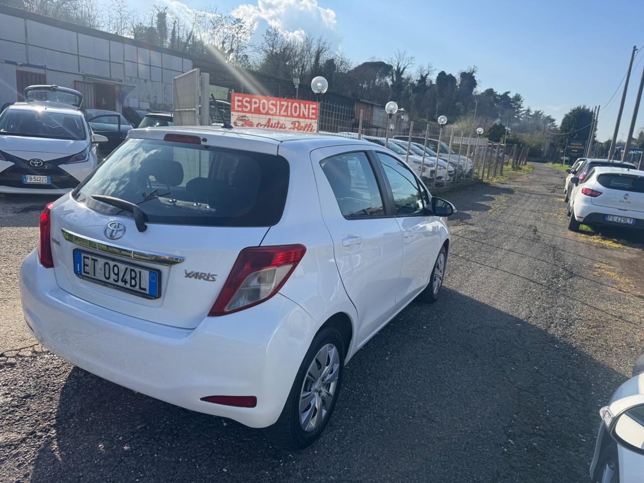 Toyota Yaris 1.0 5 porte Lounge NEOPATENTATI