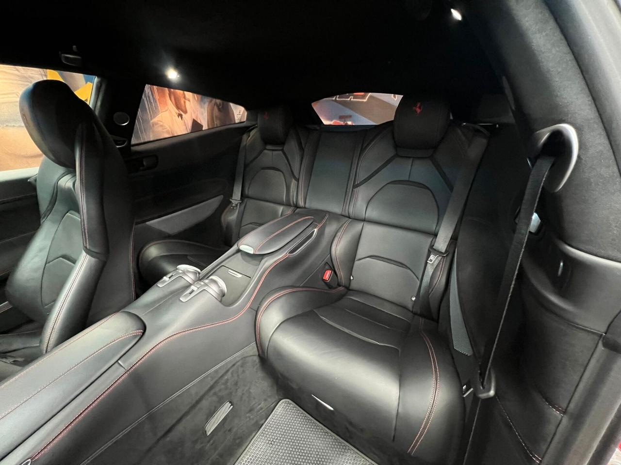 Ferrari GTC4 Lusso 3.9 T dct (296)