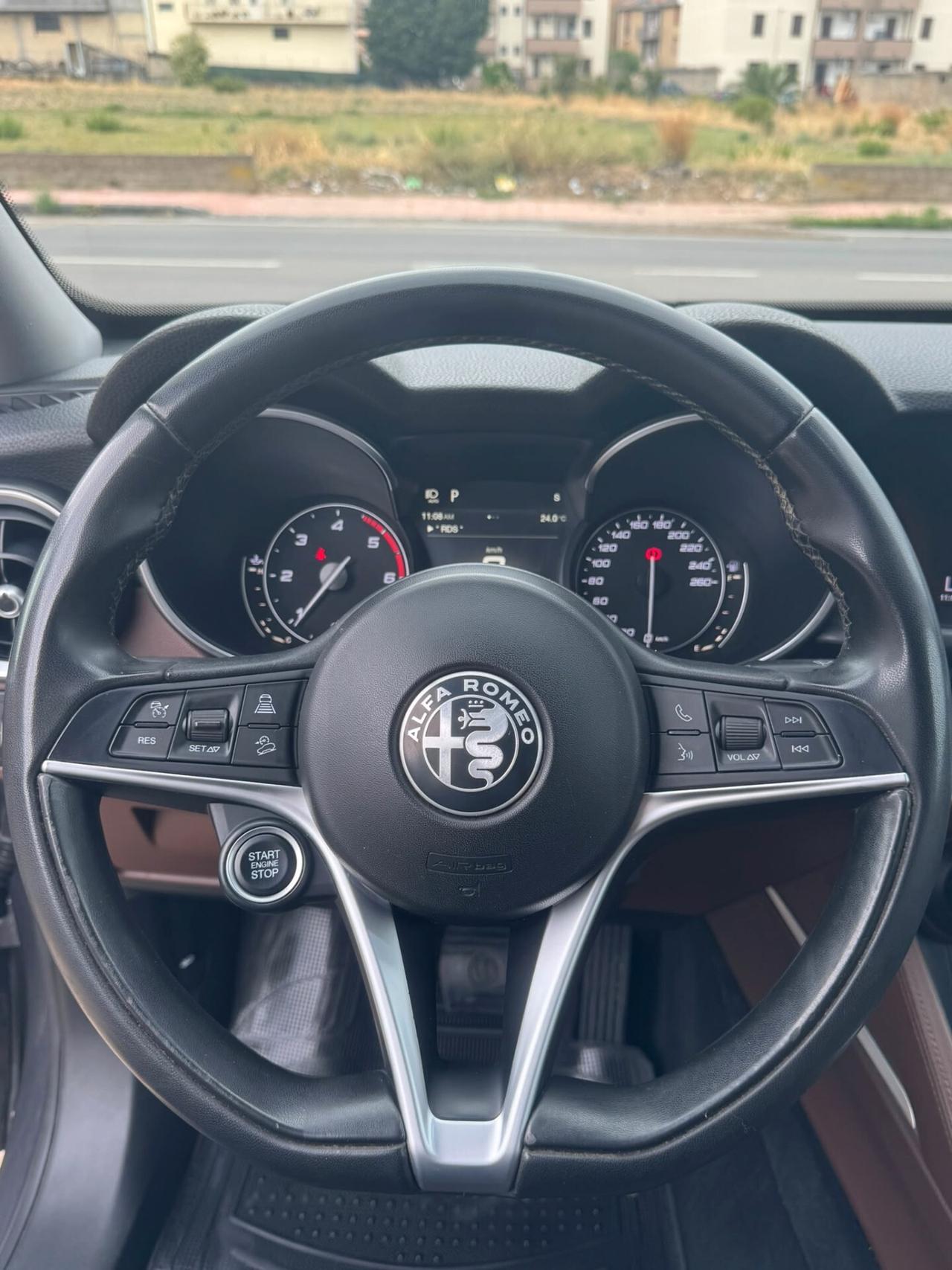 Alfa Romeo Stelvio 2.2 Turbodiesel 210 CV AT8 Q4 Executive