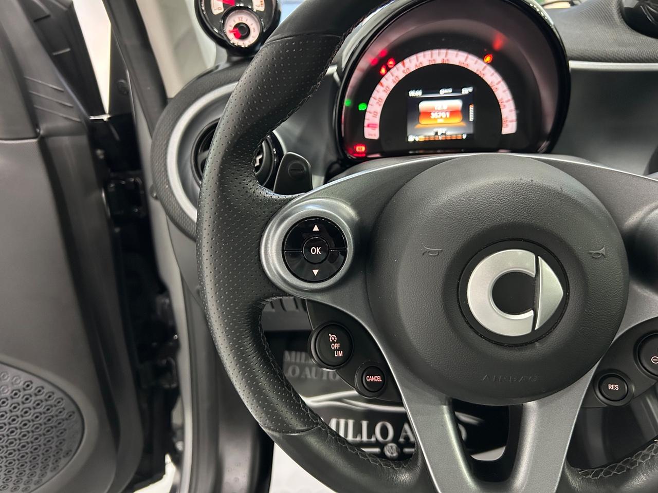 Smart ForTwo 70 1.0 twinamic Superpassion 35.000KM