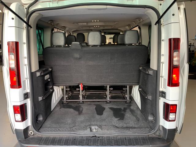 RENAULT Trafic TRUCKS 2T8 2.0 dCi 150CV PC-TN Combi Red Edition