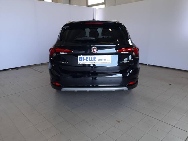 FIAT Tipo 1.5 Hybrid DCT SW Cross