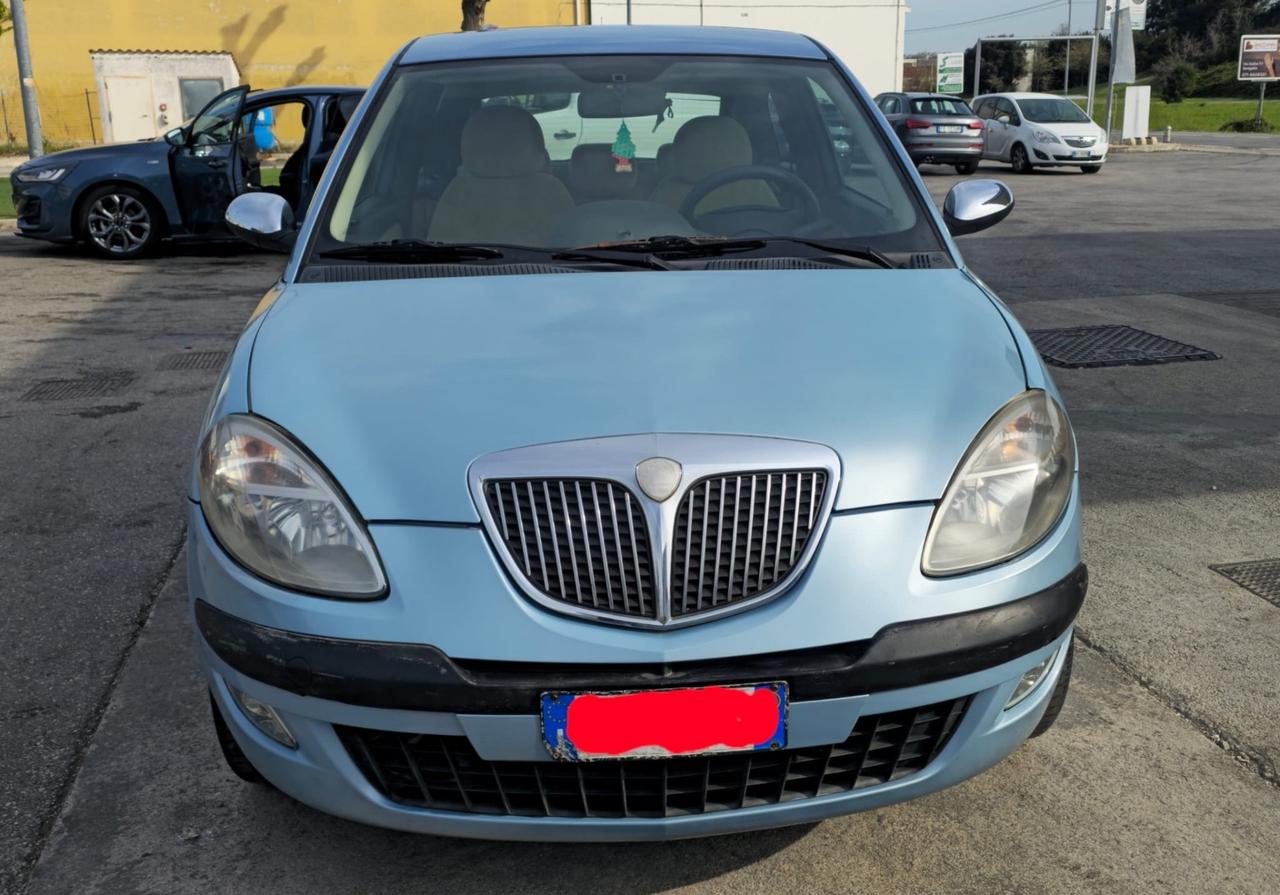 Lancia Ypsilon 1.2 Argento