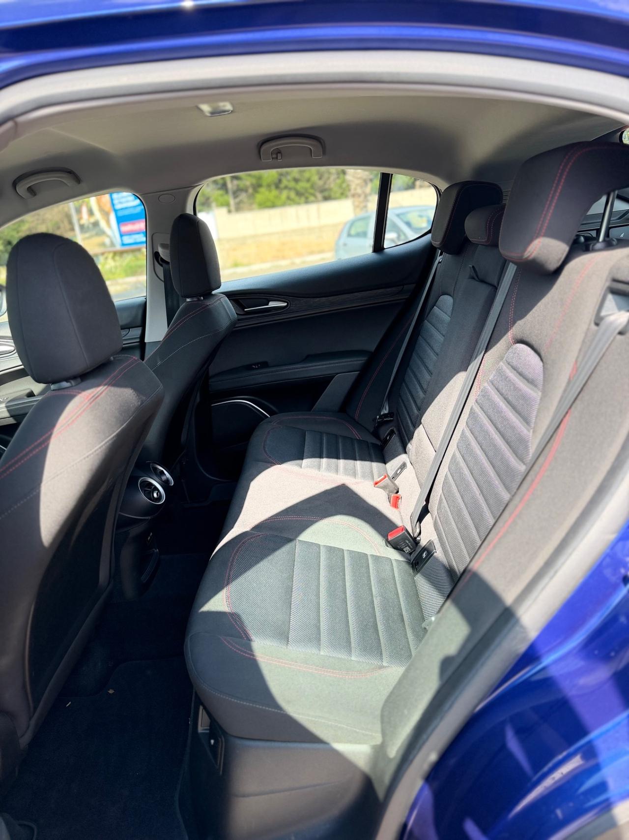 Alfa Romeo Stelvio 2.2 Turbodiesel 190 CV AT8 RWD Business