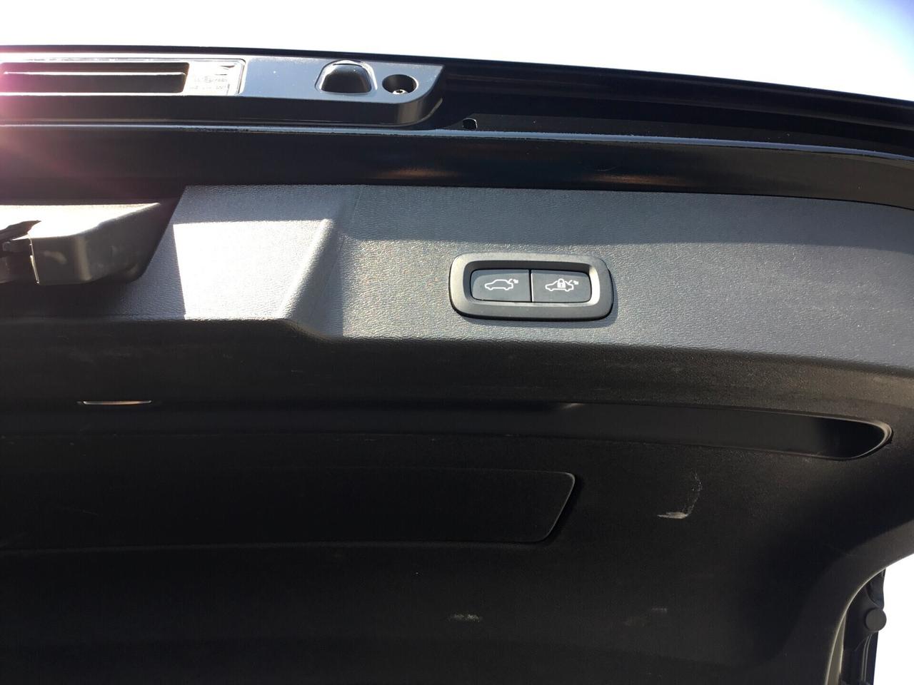 Volvo XC40 T2 Core CAMBIO AUTOMATICO