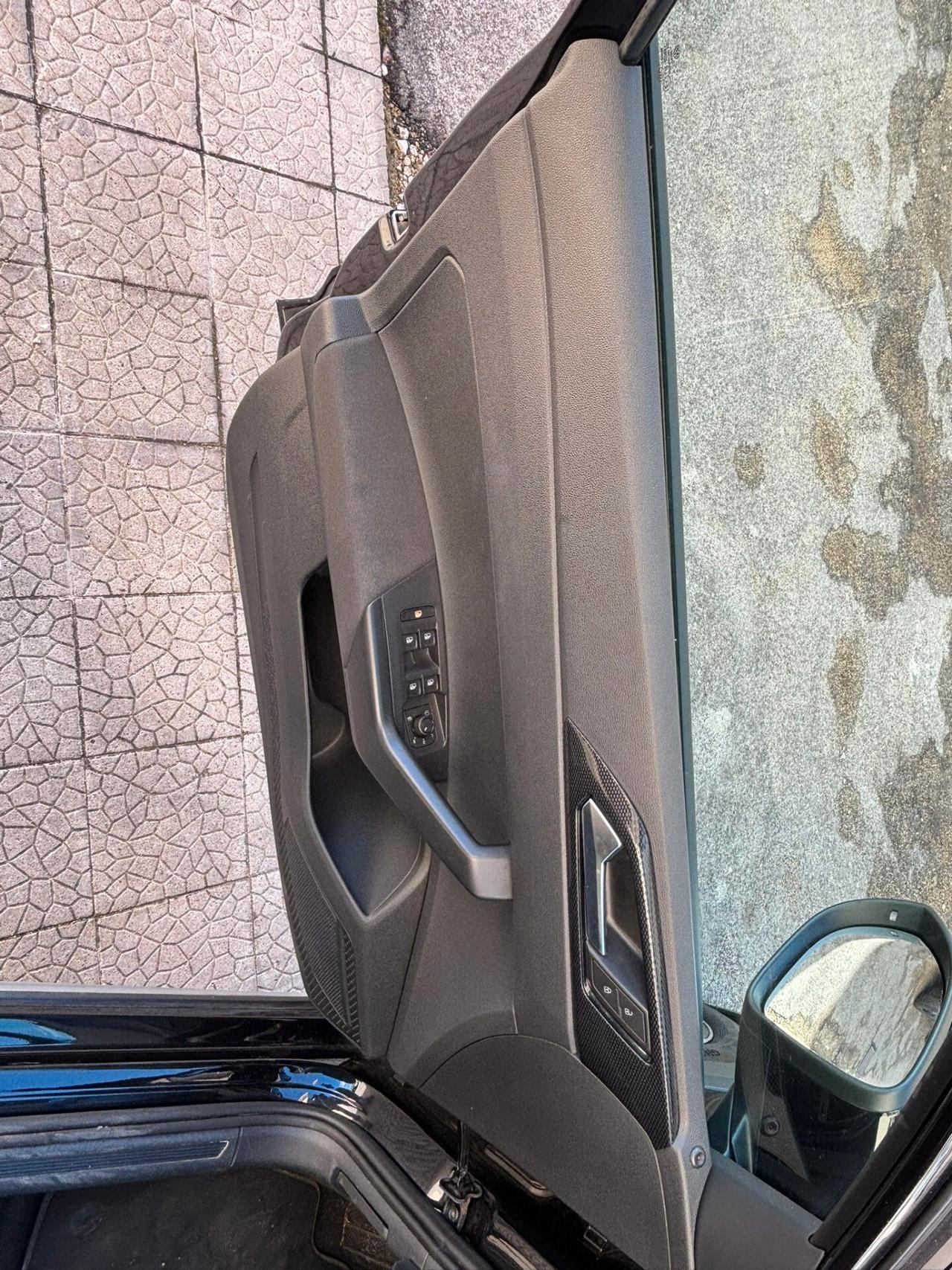 Volkswagen Taigo 1.0 TSI 115 CV DSG R-Line