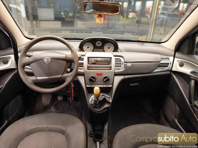 LANCIA Ypsilon 1.2 69 CV Unyca