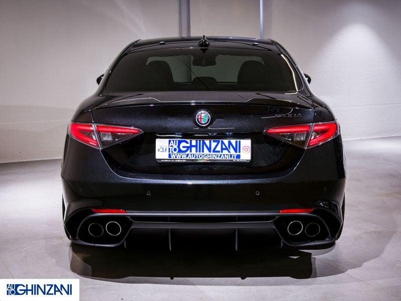 Alfa Romeo Giulia 2.9 T V6 AT8 Quadrifoglio serie 2 Pack Carbon