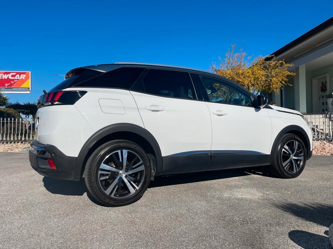 Peugeot 3008 1.6 BlueHDi 120 Allure *interno bianco*