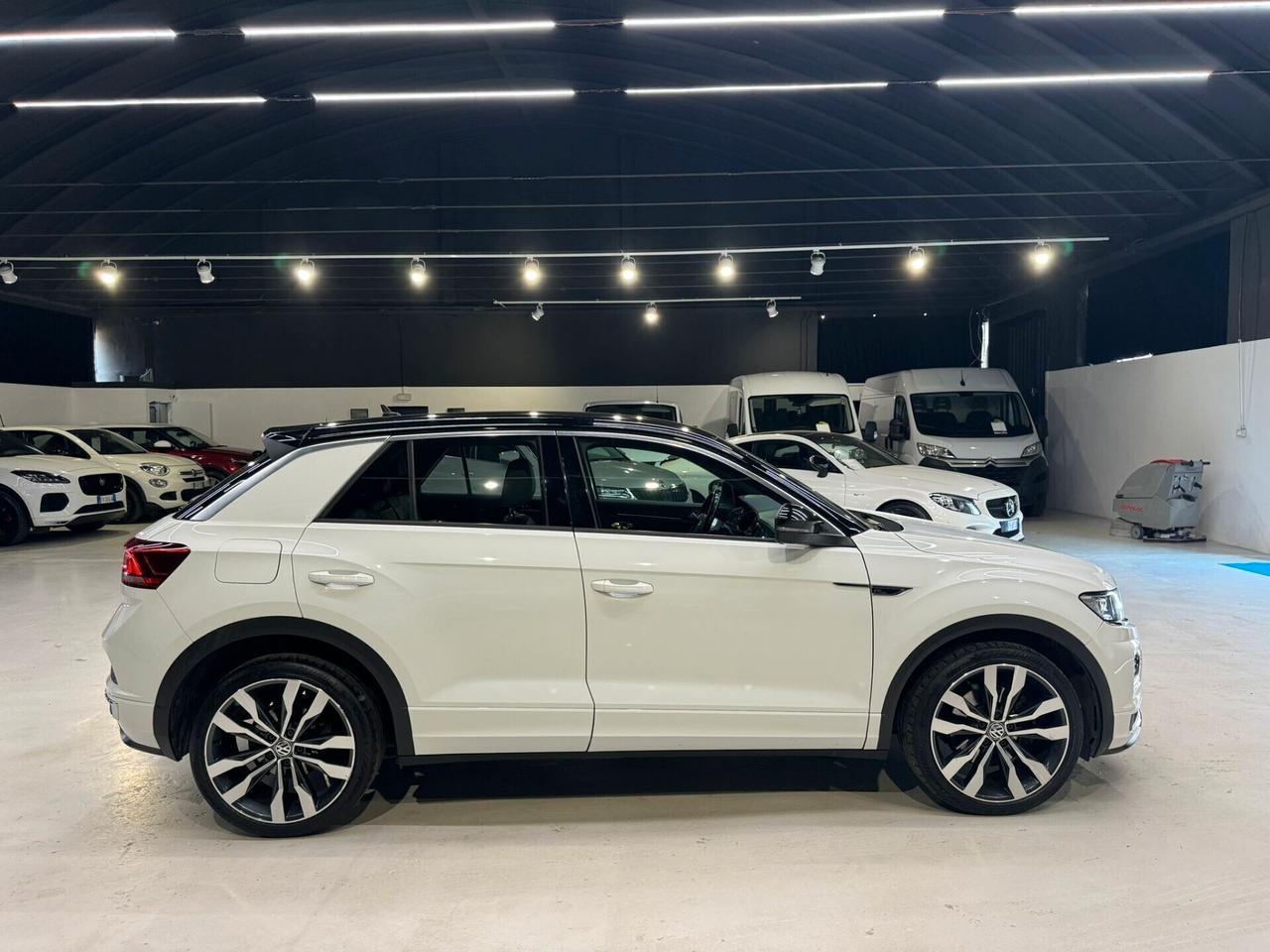 VOLKSWAGEN T-ROC RLINE