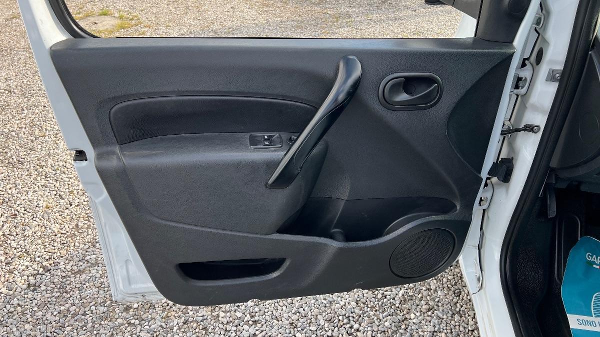 RENAULT kangoo express 1.5 dci 95cv Blue Ice E6d-temp kangoo express 1.5 dci 95cv Blue Ice E6d-temp