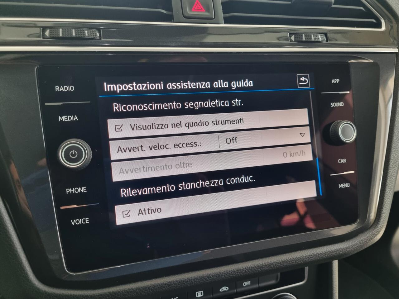 Volkswagen Tiguan 1.6 TDI SCR R-Line, VIRTUAL COCKPIT, KEYLESS