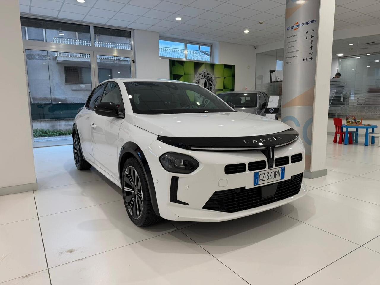 Lancia Ypsilon Hybrid e-DCT LX