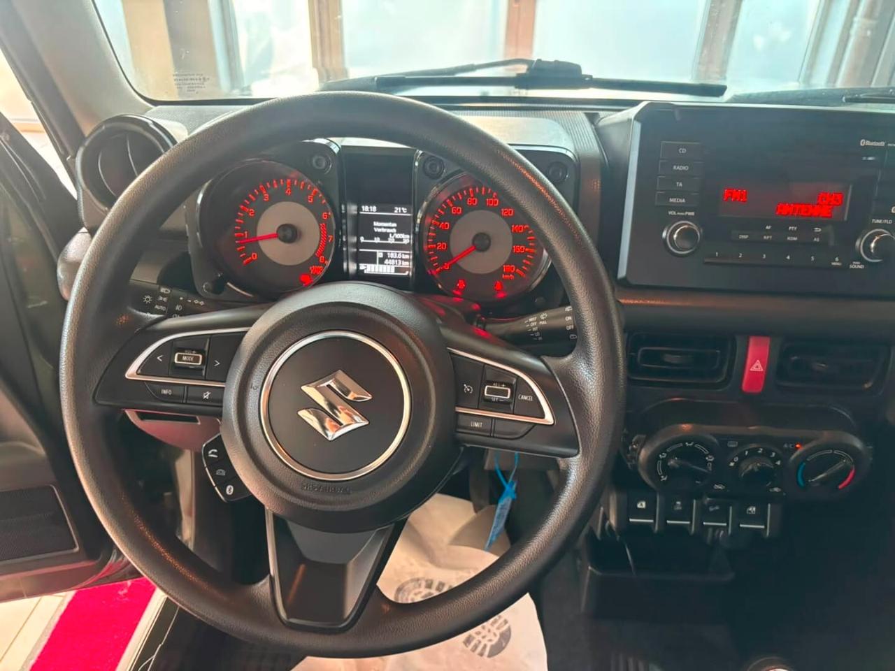 Suzuki Jimny 1.5 5MT Top