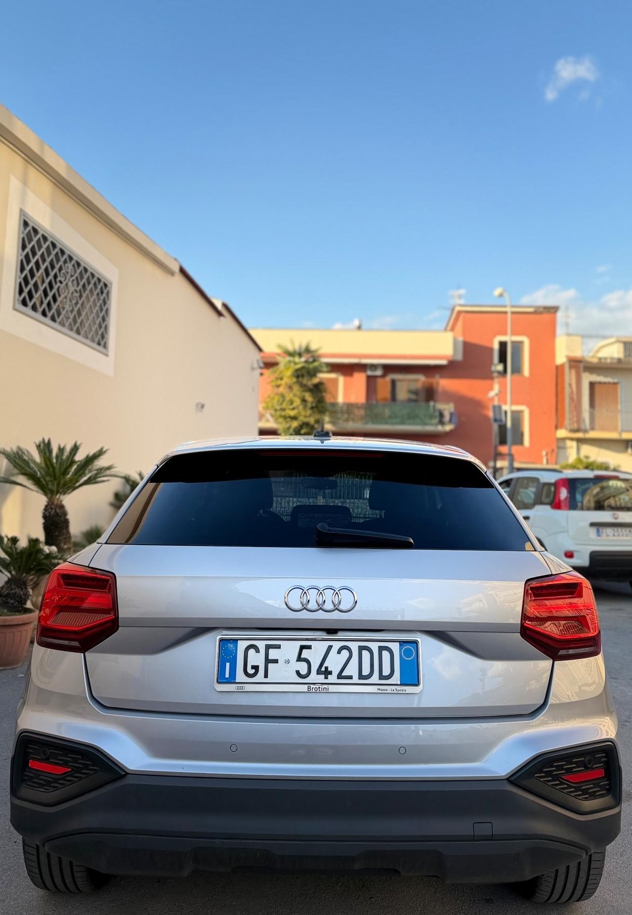Audi Q2 1.5 Benzina Identity Black Automatica 150 Cv