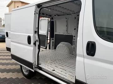 Peugeot Boxer 330 2.2 Diesel 140 cv L1H1