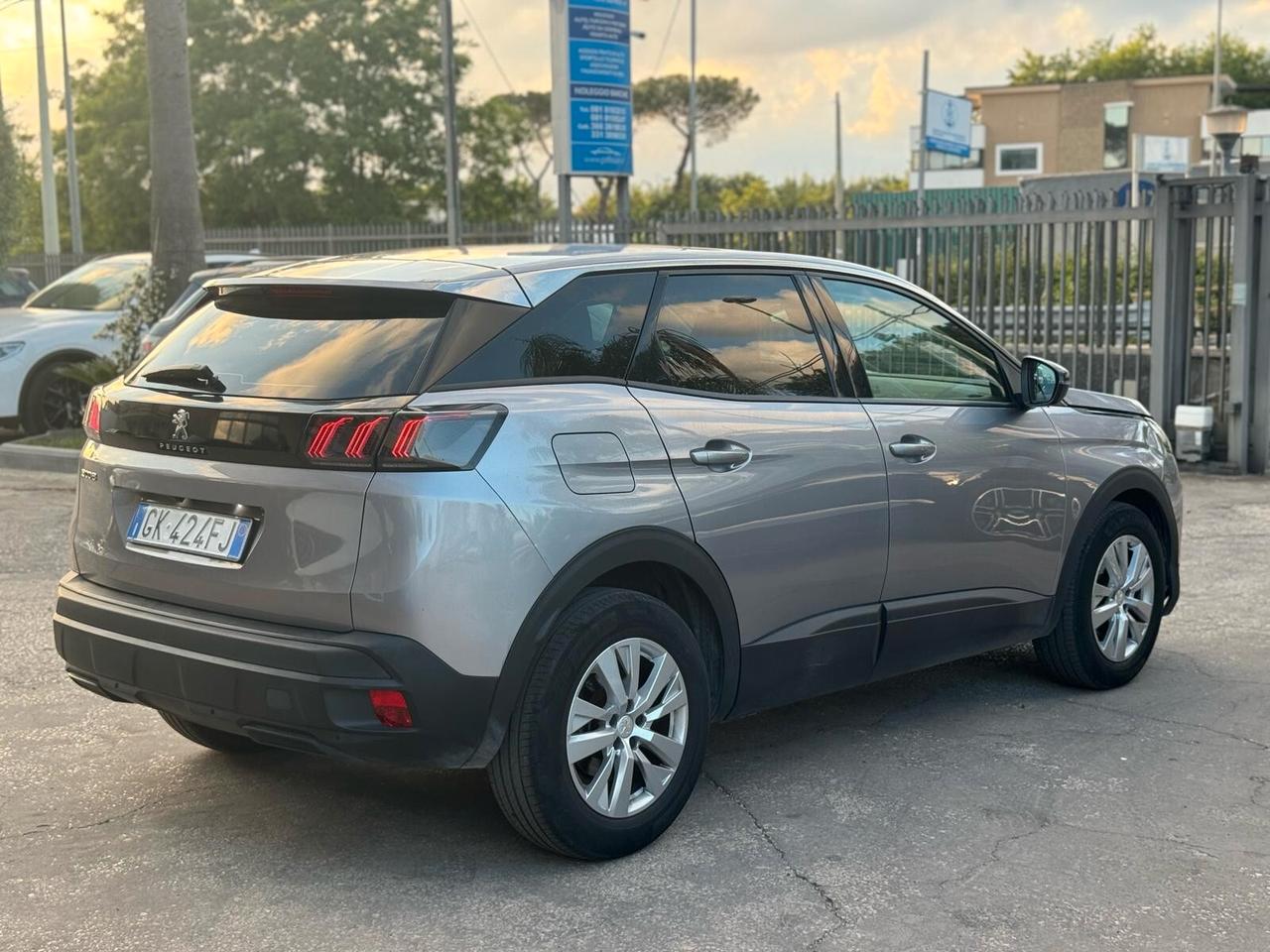 Peugeot 3008 130cv ALLURE CAMBIO AUTOMATICO